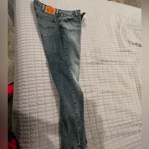 Blue Levi 512 jeans